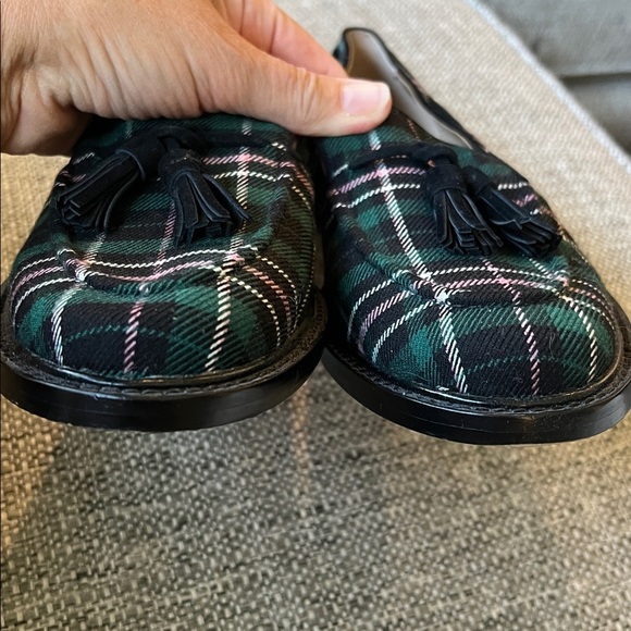 Ann Taylor Plaid Tassel Loafers Preppy - Green and Black Size 9 - Picture 7 of 8